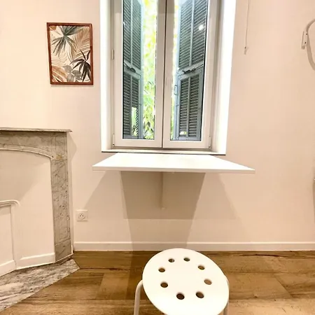 Bel Avec Toit-terrasse, 2 Chambres, Centre De Apartamento *
