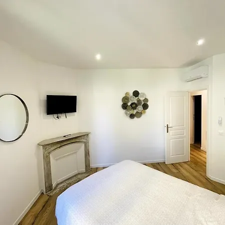 Bel Avec Toit-terrasse, 2 Chambres, Centre De Apartamento