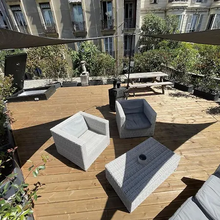 Joli Avec Jardin, 2 Chambres, Centre De 尼斯