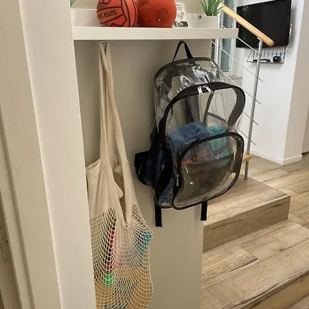 Joli Avec Jardin, 2 Chambres, Centre De 尼斯